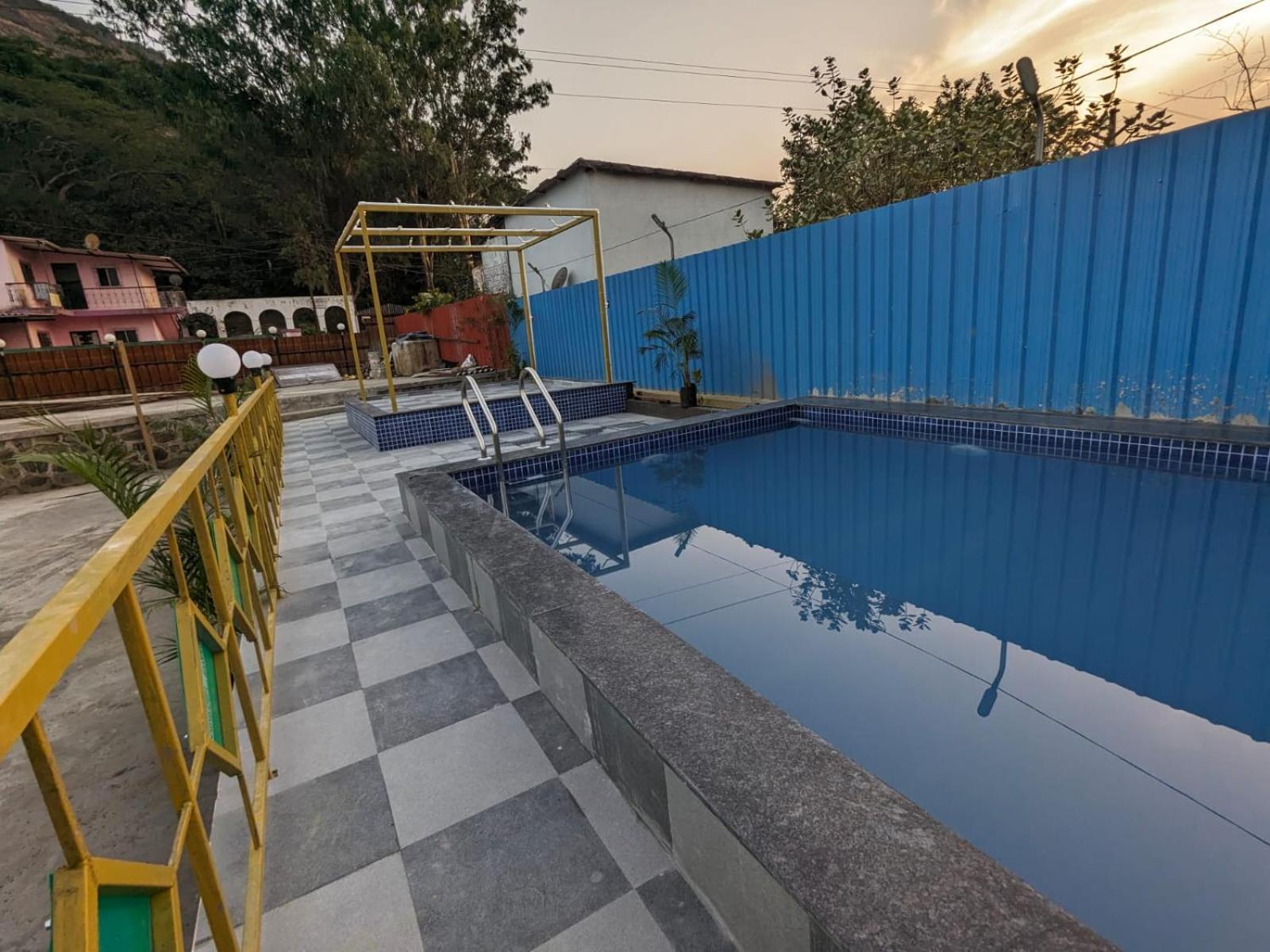Blue Bell Homestay Lonavala Kültér fotó